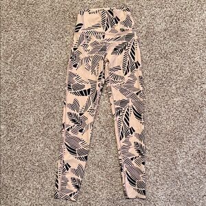 aerie tan Leaf-Print High-Waist Leggings size small